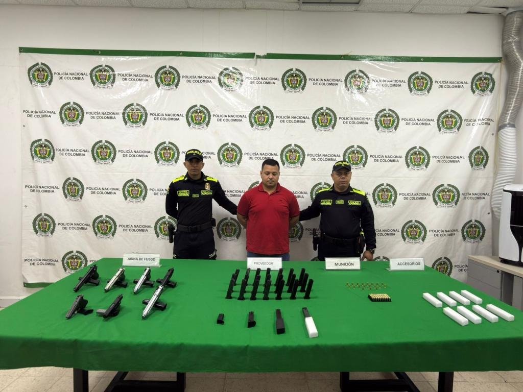 Cae “el gran proveedor de armas” en Santa Marta: tenía 7 pistolas listas para grupos criminales