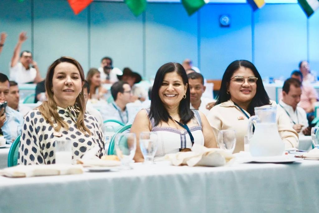 Ángela Cedeño destaca fortalecimiento del control político tras cumbre nacional de diputados en Santa Marta