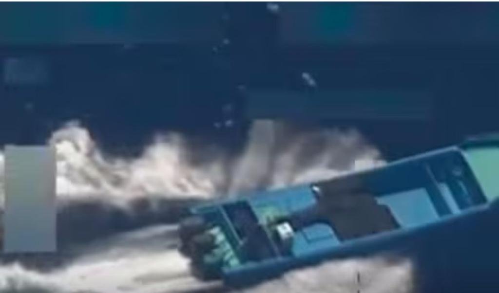 Trump lo volvió hacer: bombardeó supuesta lancha de ‘narcos’en costas de Colombia