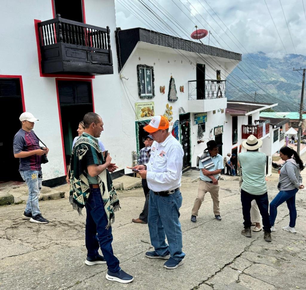 De Antioquia al Meta: Henry Ladino se toma las regiones con una campaña de calle y compromiso sin discursos vacíos