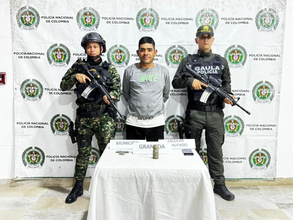 Incautan granada y munición tras captura de presunto integrante de las ACS en Santa Marta