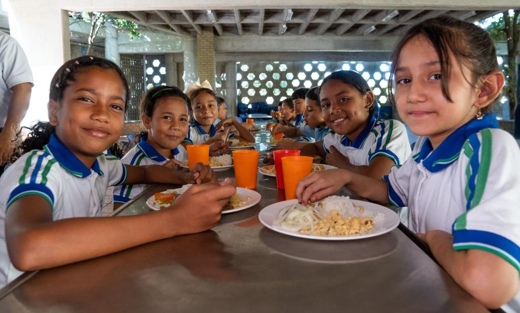 Arrancó el inicio de clases en Santa Marta y con ello también la operación del PAE: 56 mil estudiantes serán beneficiados con desayunos y almuerzos