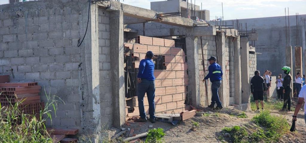 Distrito aclara derrumbe de casas en Garagoa que construyeron familias en terreno de la alcaldía