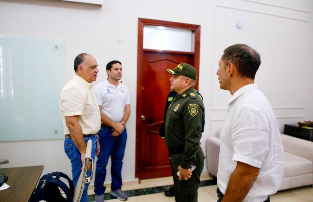 Alcalde Pinedo recibió en su despacho al Coronel Jaime Ríos, nuevo comandante de la Policía Metropolitana de Santa Marta