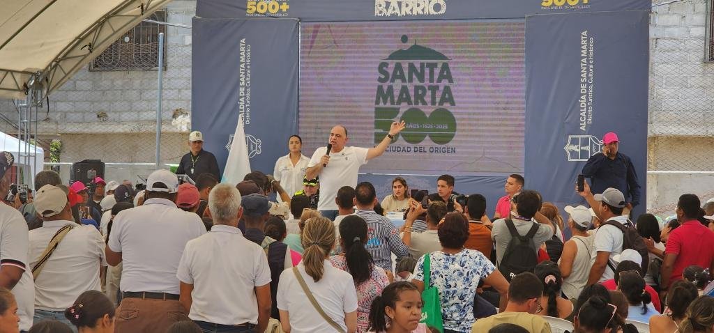 Pinedo le cantó la tabla a los integrantes del Palacio Tayrona, desde San Pablo
