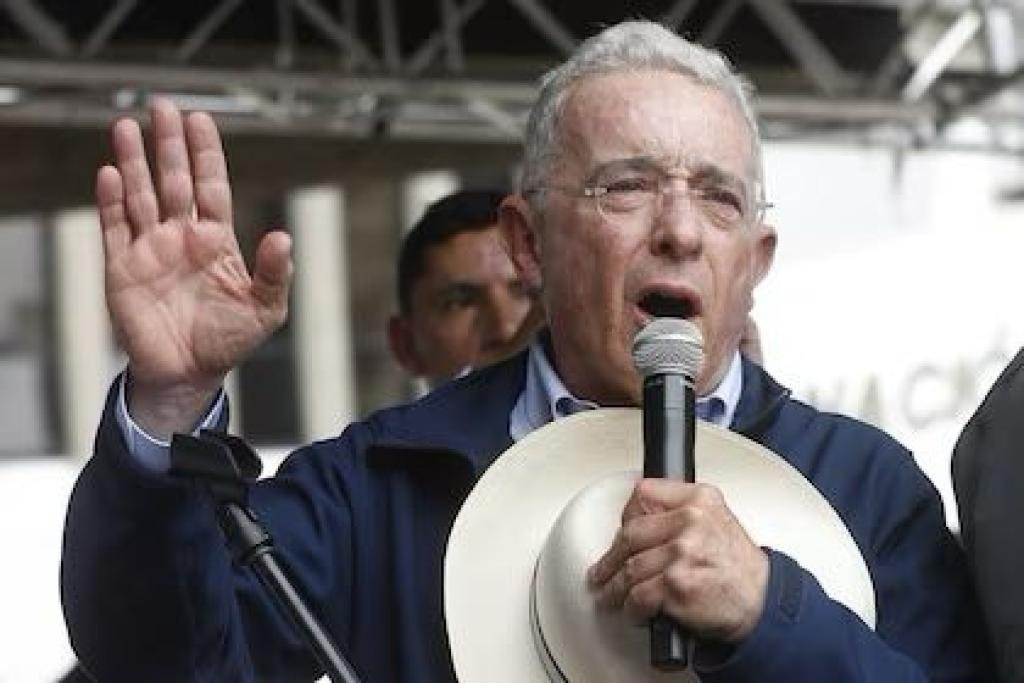 Uribe convoca marchas contra la reforma a la salud del gobierno Petro