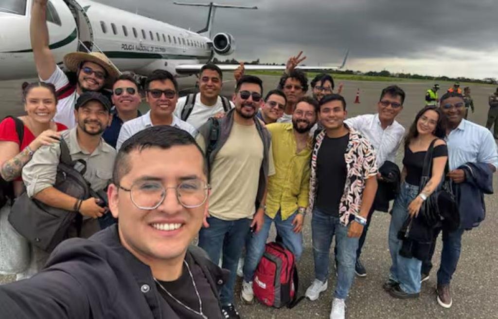 El Congreso pide explicaciones a gobierno Petro  por viaje de influenciadores en aviones de la Policía