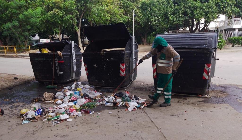 Están ensuciado la ciudad con esparcimiento de basuras por $15.000 : Atesa asegura que es un sabotaje