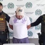 ¡Hizo Moñona! levantó a trompá a su mujer, suegra en hijastro y Policía lo capturó