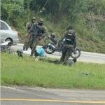 Fracasa atentado en la Troncal del Caribe: arma se encasquilla y conductor logra derribar a atacantes