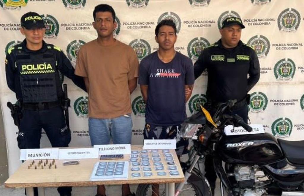 Oportuna reacción policial deja cuatro capturados en Ciénaga por porte de armas y tráfico de estupefacientes