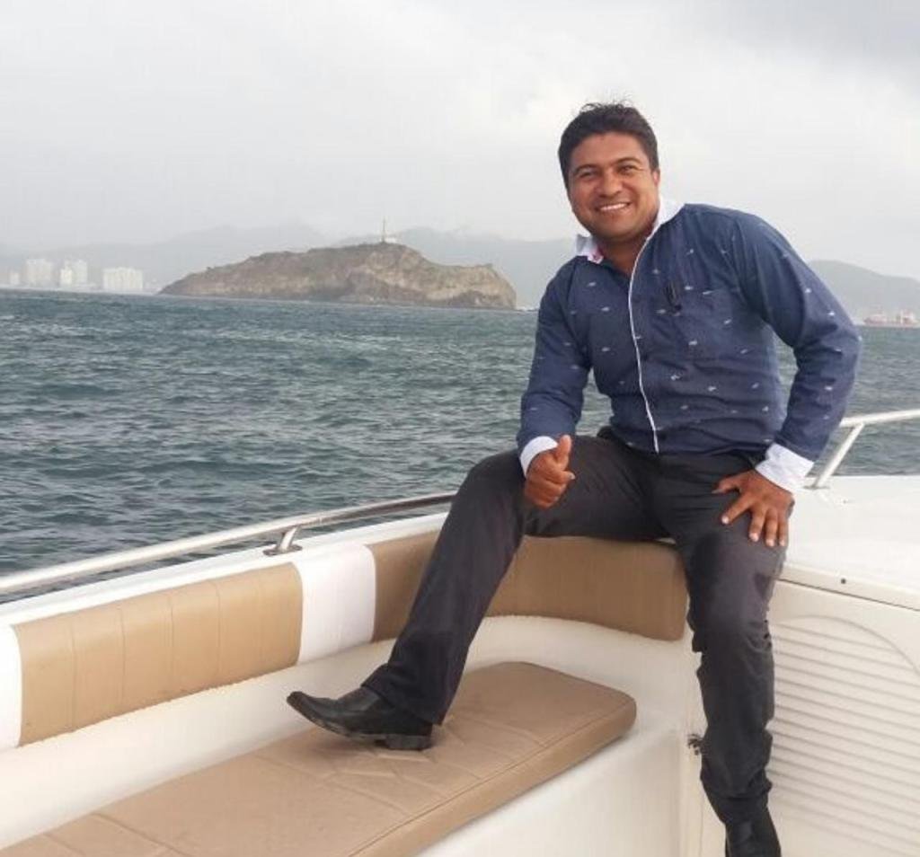 ¡Ironías de la vida! Mientras alimentaba a su pueblo, un voraz incendio destruyó su casa