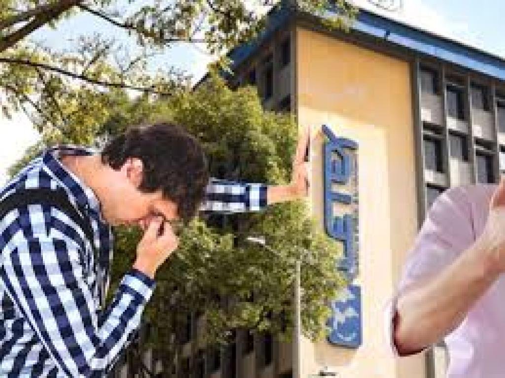 Estudiantes universitarios en vilo tras crisis financiera en el Icetex