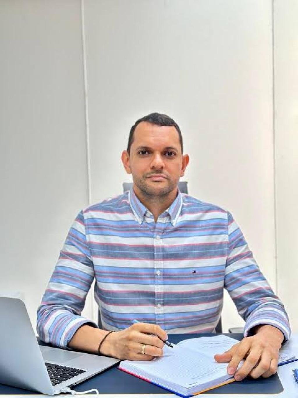 Luis Guillermo Rubio, gerente territorial de Air-e Intervenida, lidera acciones para solucionar afectaciones eléctricas en Santa Marta