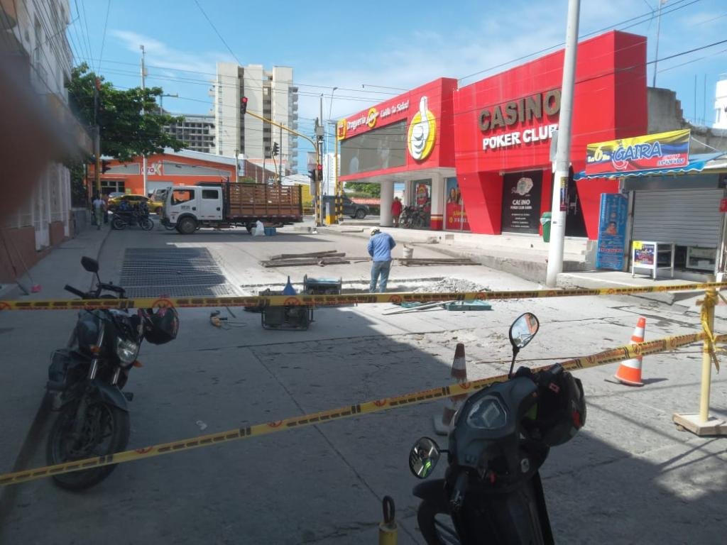 Regocijo en Gaira por intervención del Distrito en la reparación de drenaje de aguas fluviales