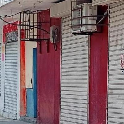 A pesar de lo más de  de mil uniformados de inteligencia que custodian Santa Marta , la ciudad continúa en pánico y paralizada