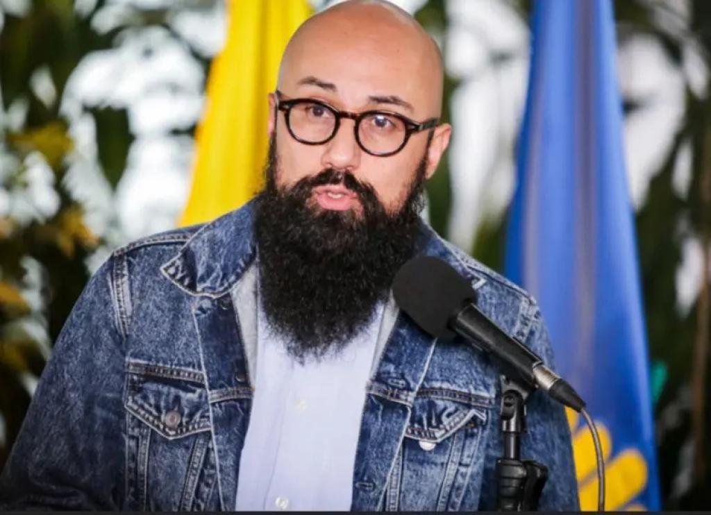 Siguen las suspensiones Procuraduría aparta al director de la UNGRD por presunta intervención política