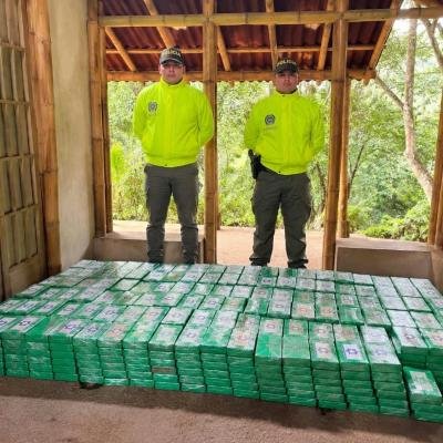 Incautan una tonelada de cocaína en zona rural de Santa Marta