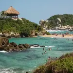 Estados Unidos insta al mundo a no venir a Santa Marta tras graves hechos de violencia perpetrados por los Conquistadores de la Sierra